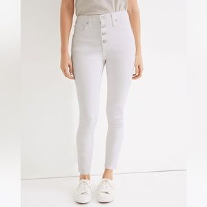 Madewell Curvy High-Rise Skinny Crop Jeans in Pure White